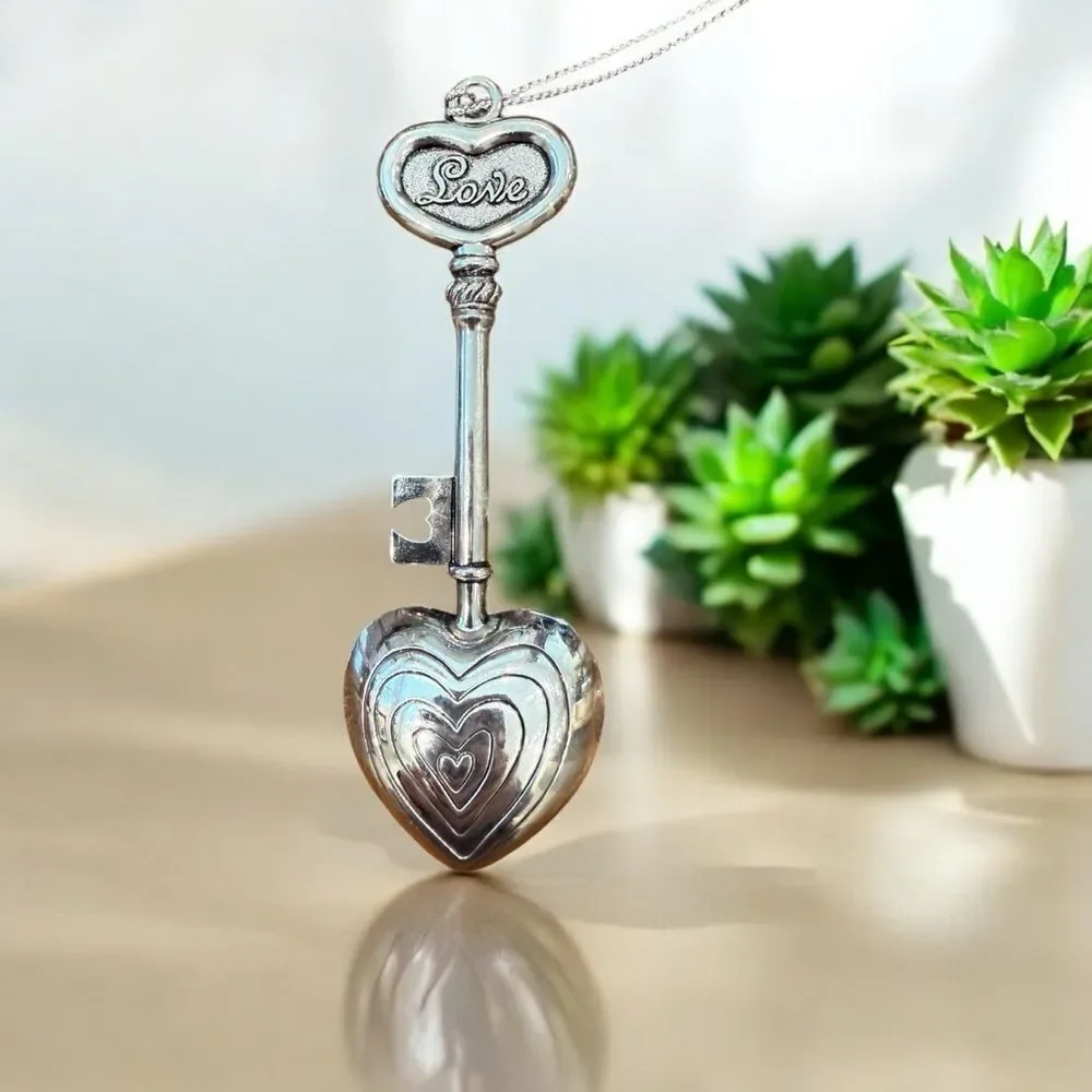 Silver Heart Key Pendant Necklace